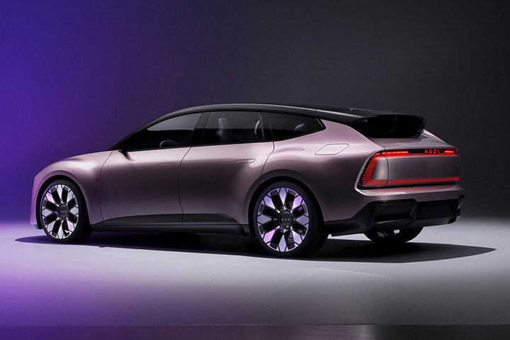 AUDI E