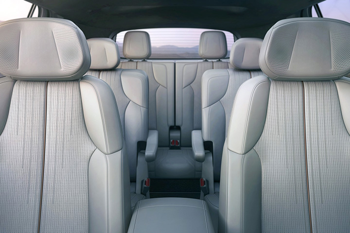 Cadillac Vistiq