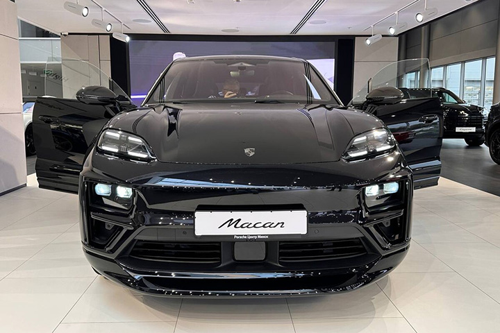 В Беларуси начали продавать новый электрокроссовер Porsche Macan