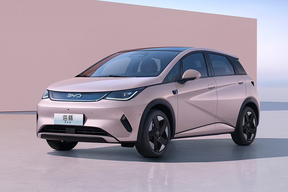 Китайский бестселлер BYD Dolphin обновился в версии Smart Driving с автопилотом God’s Eye