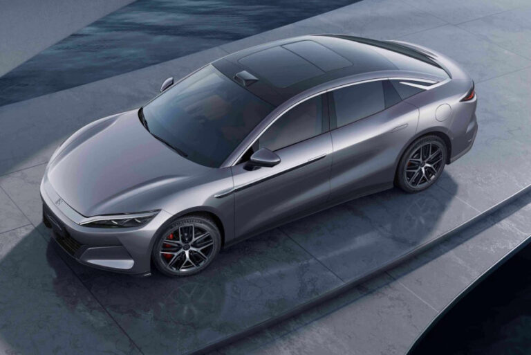 Быстрый седан BYD Han L дебютировал в Китае