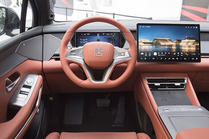 BYD Tang L