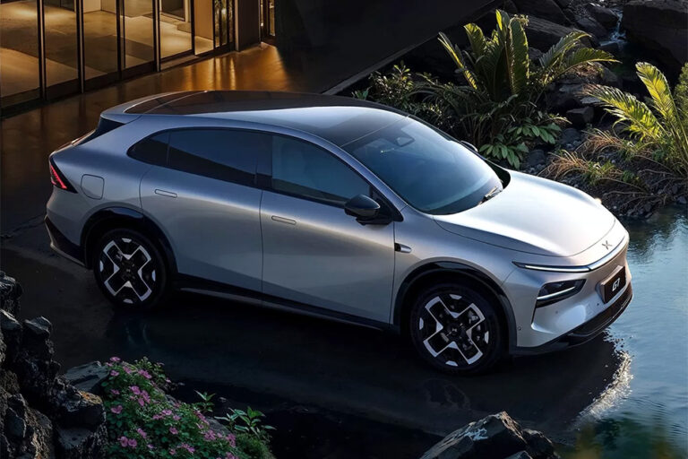 Новый электрокроссовер Xpeng G7 готовится дать бой Tesla Model Y