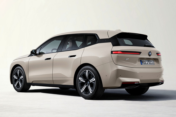 BMW iX xDrive45