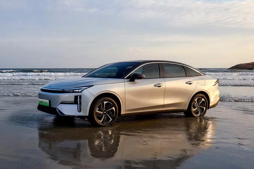 Geely запустила в продажу обновлённый седан Galaxy L6