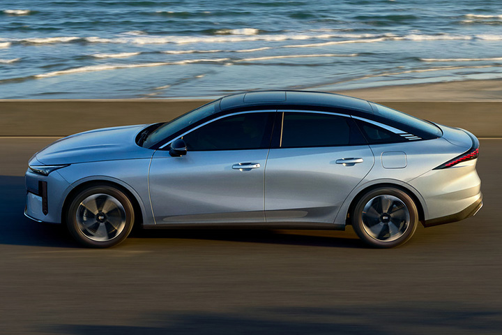 Geely Galaxy L6