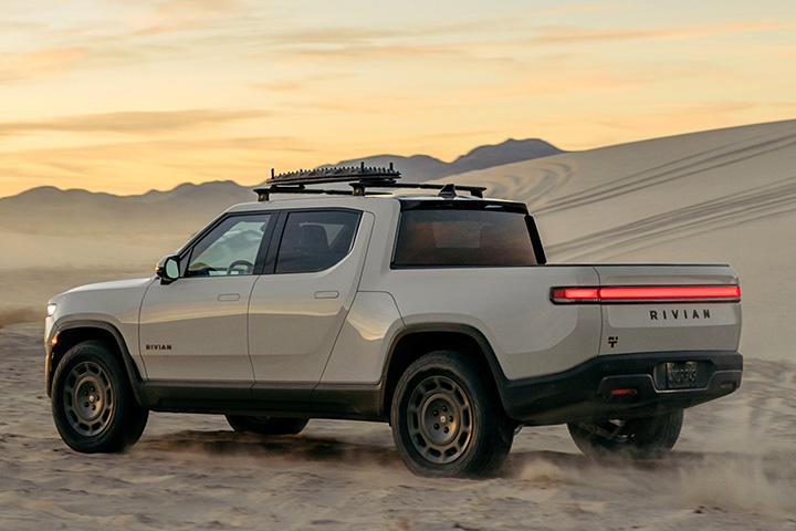 Rivian R1T California Dune
