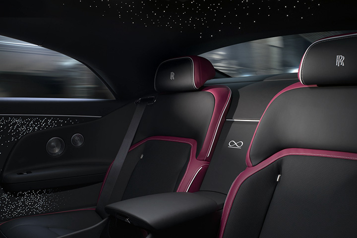 Rolls-Royce Black Badge Spectre