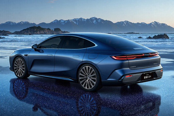 Geely Galaxy Starshine 8 EM