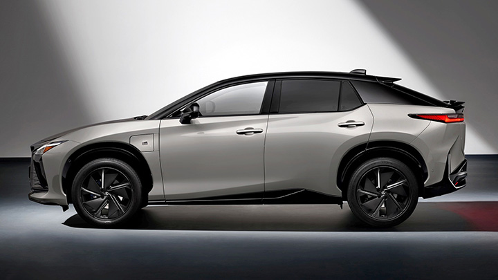 Lexus RZ