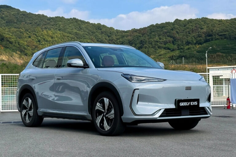 Кроссовер Geely EX5 будут собирать в Беларуси