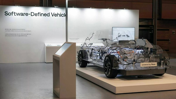 Hyundai Pleos
