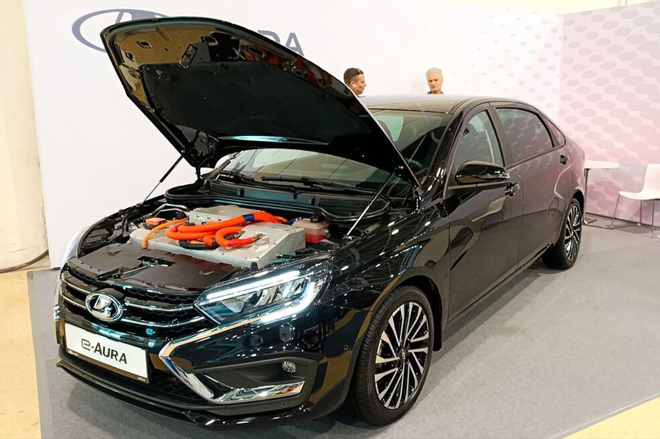 АвтоВАЗ показал электрический седан Lada e-Aura