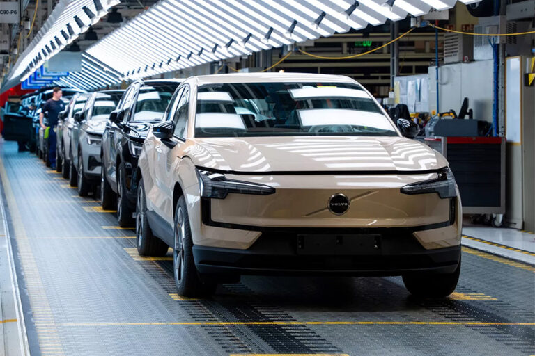 Электрокроссовер Volvo EX30 получил европейскую прописку