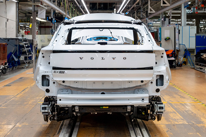 Производство Volvo EX30 на заводе в Европе
