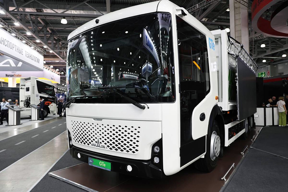 МАЗ представил первый белорусский мусоровоз с электрическим приводом MAZ-GTe