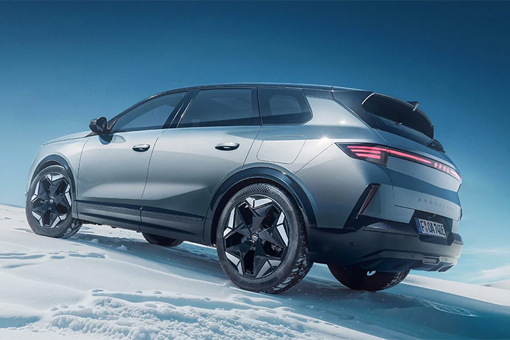 Opel Grandland Electric AWD