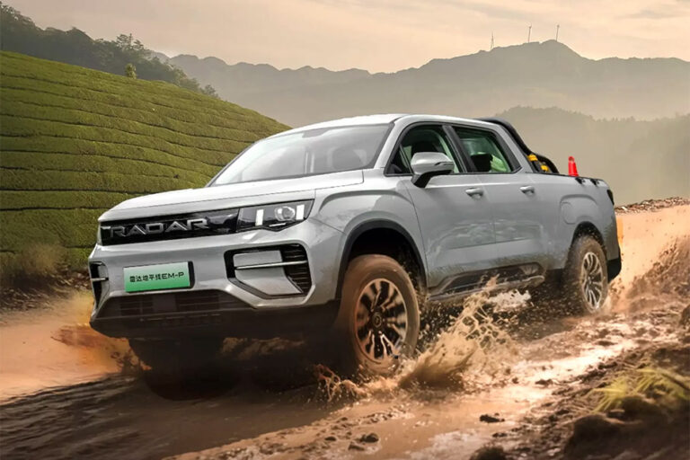 Пикапы Radar компании Geely: теперь и полноприводные гибриды