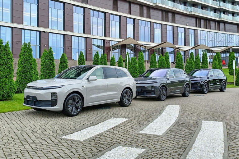 Автомобили Li Auto начали официально продавать в Беларуси