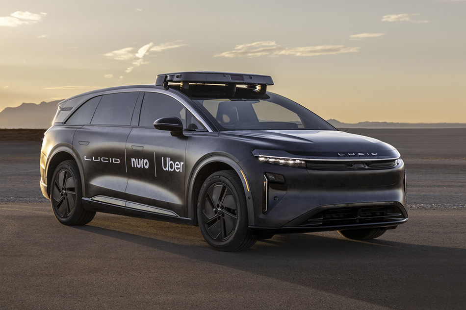 Uber купит 20 000 электромобилей Lucid Gravity для работы в роботакси