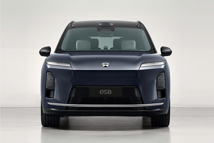 Nio ES8