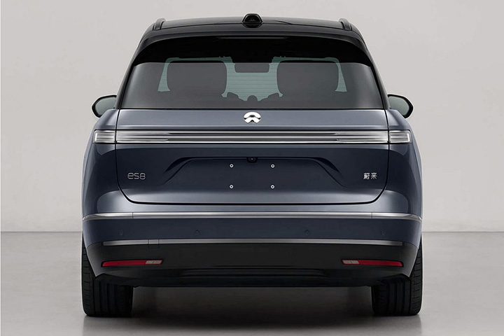 Nio ES8