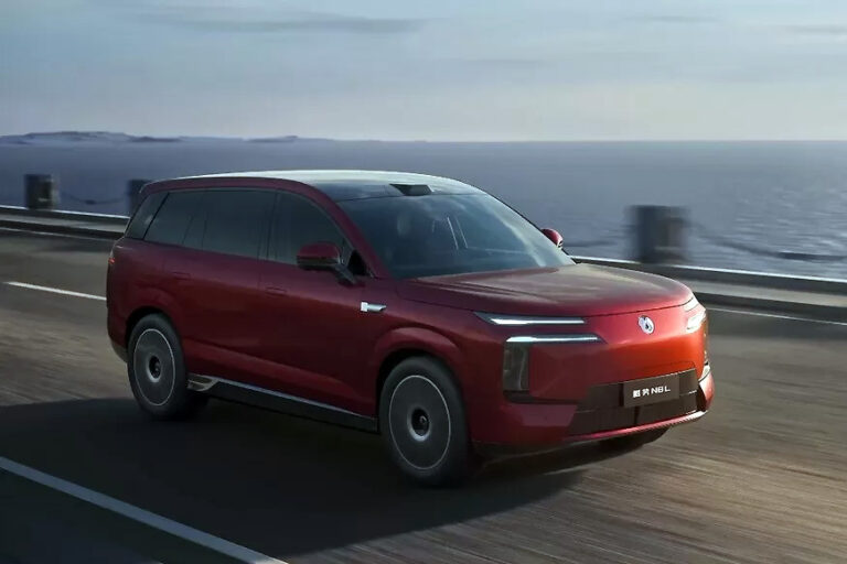 Представлен кроссовер Denza N8L от BYD: младший, но не менее роскошный