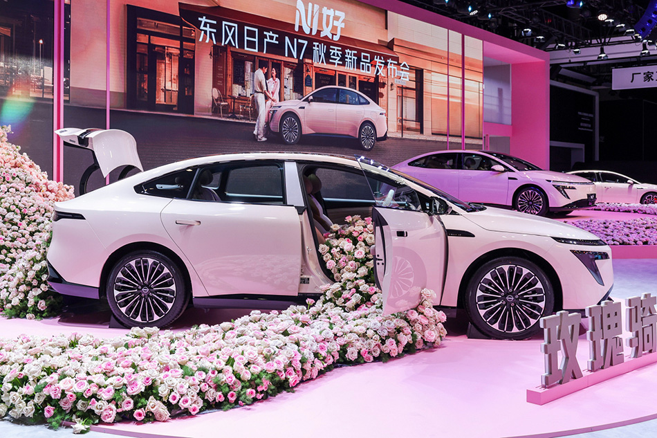 Обновлённый электроседан Nissan N7 представили на автосалоне в Чэнду
