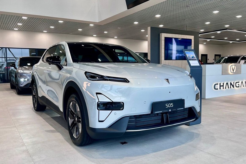 В Минске презентовали обновлённый электрический кроссовер Deepal S05