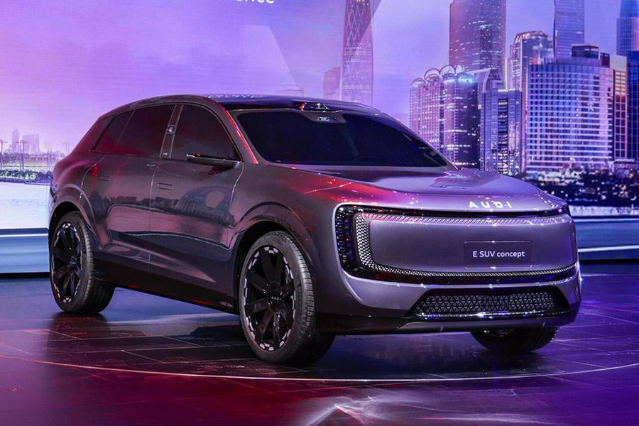 AUDI E SUV Concept