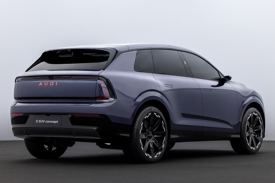 AUDI E SUV Concept