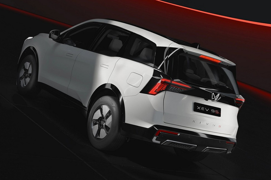 Mahindra XEV 9S