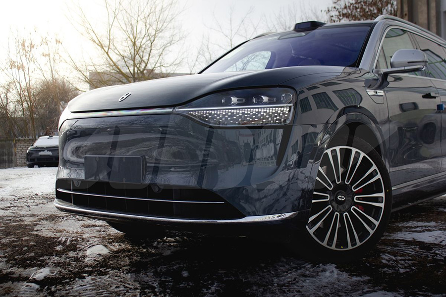 В Китае назвали лучшие электромобили и гибриды 2025 года