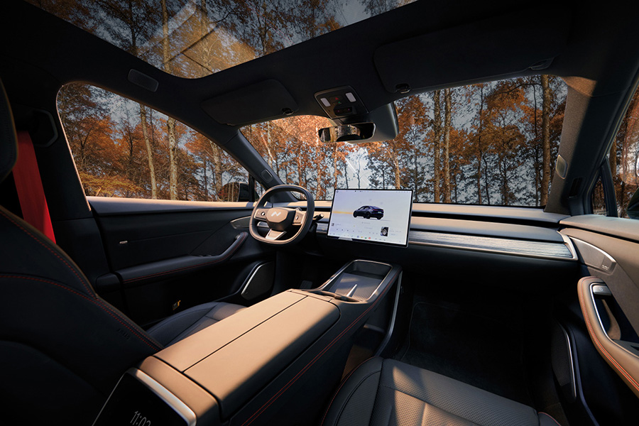 Onvo L60 Black Knight