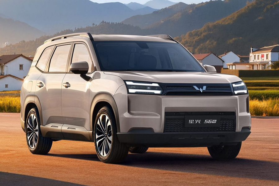 Электрический Wuling Starlight 560