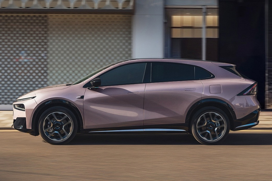 Xpeng G7 гибрид Xpeng G7 гибрид