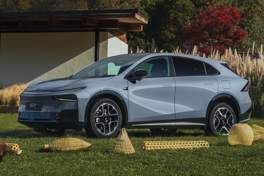 Xpeng G7 гибрид Xpeng G7 гибрид