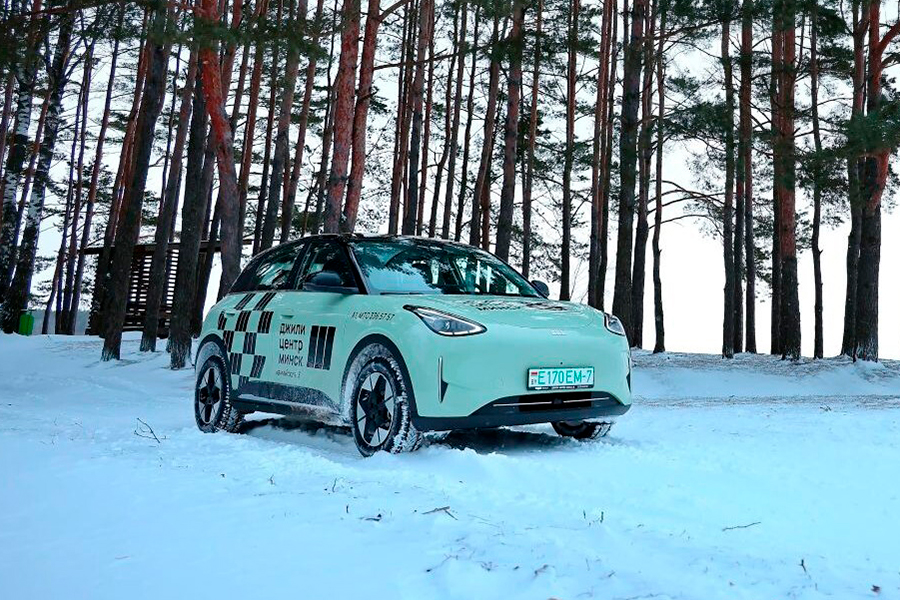 Владельцы электромобилей в Беларуси будут платить транспортный налог за 2026 год