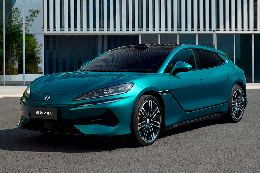 Большой хэтчбек Denza Z9 GT стал мощнее и получил улучшенный салон