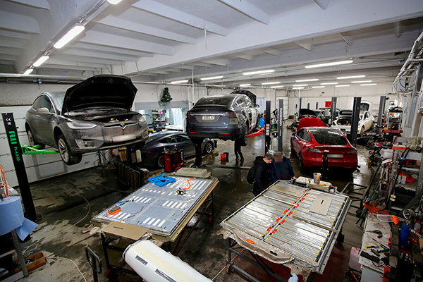 Запчасти на Tesla Model 3