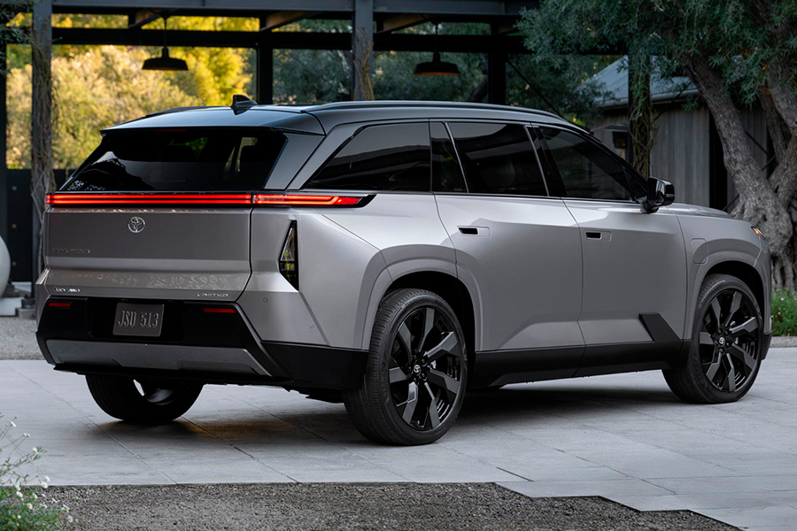 Toyota Highlander EV