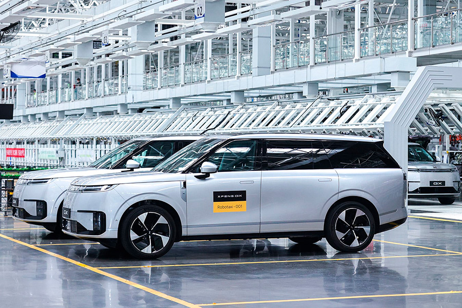 Xpeng GX Robotaxi