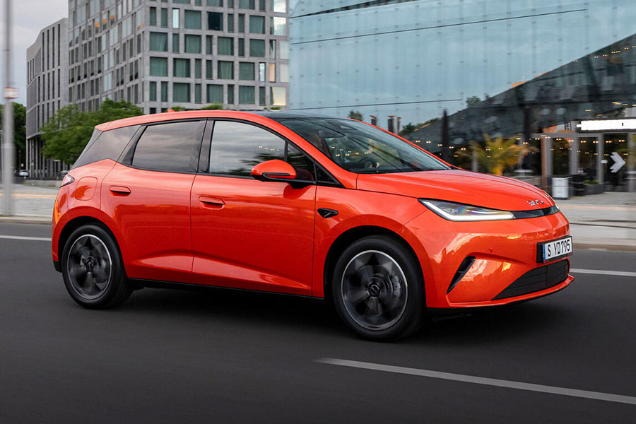 Гибридный хэтчбек BYD Dolphin G представлен в Европе в двух вариантах мощности