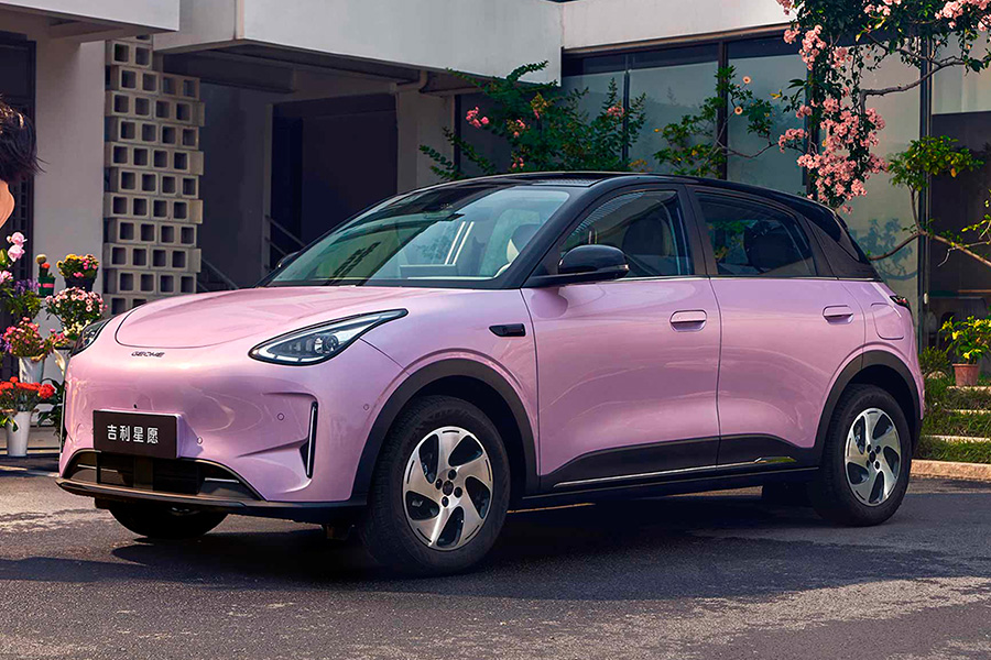 Обновленный электрический хетчбэк Geely EX2 начали продавать в Китае