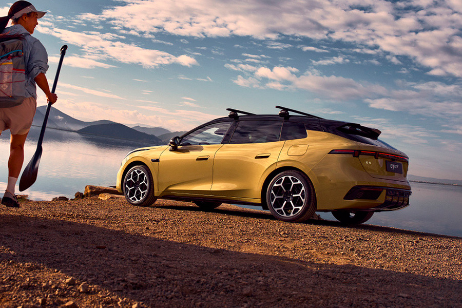 Lynk & Co 07 GT