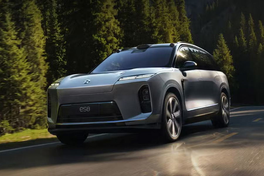 Nio ES8
