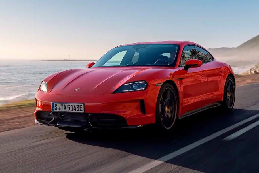 Модернизированный Porsche Taycan обрел восемь виртуальных «передач»
