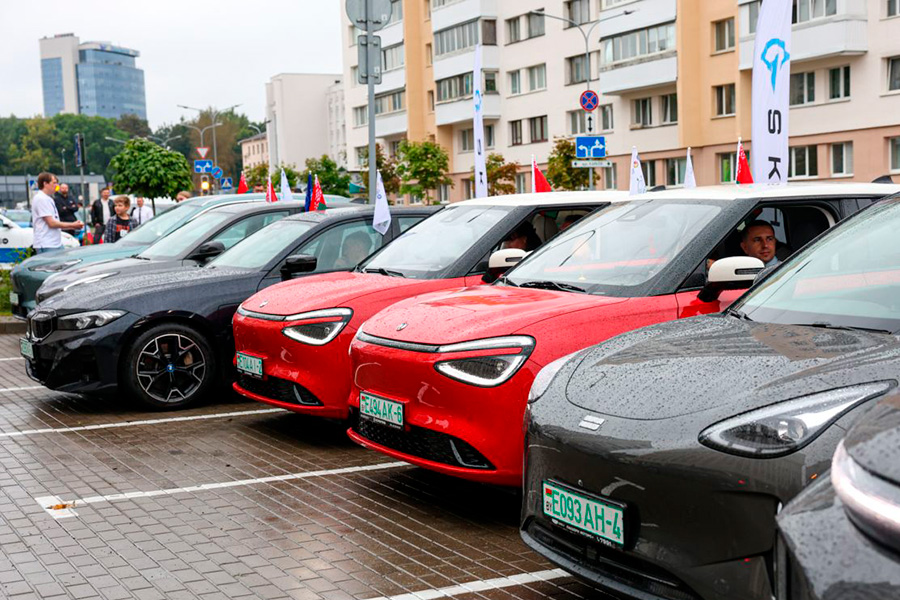 автопробег электромобилей Минск Островец