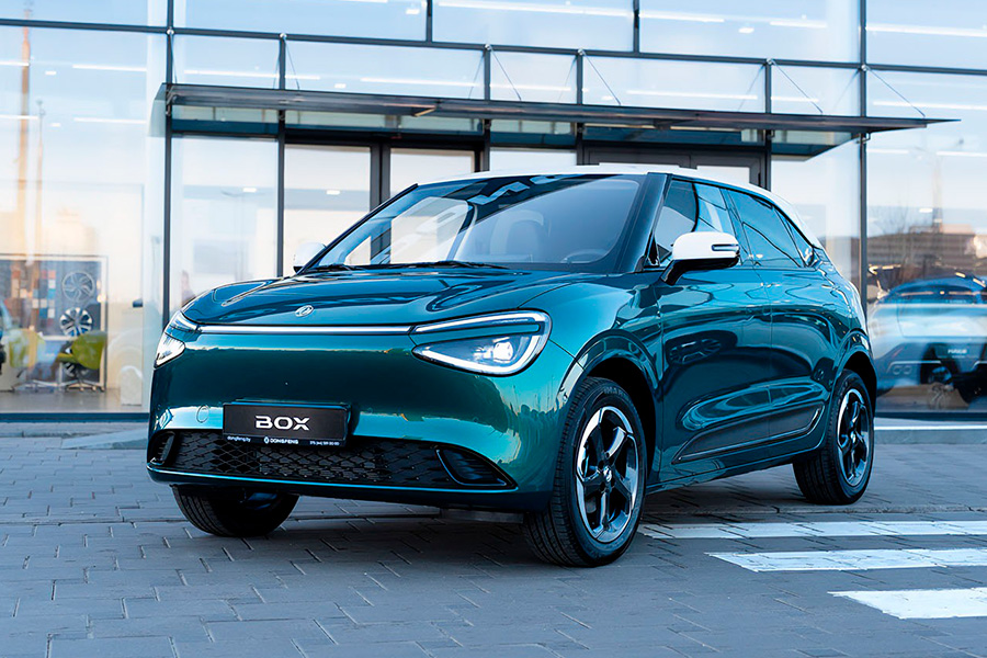 Dongfeng BOX British Green