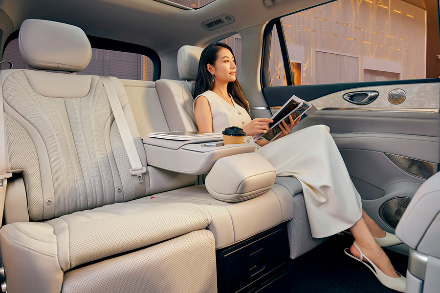 BYD Sealion 08